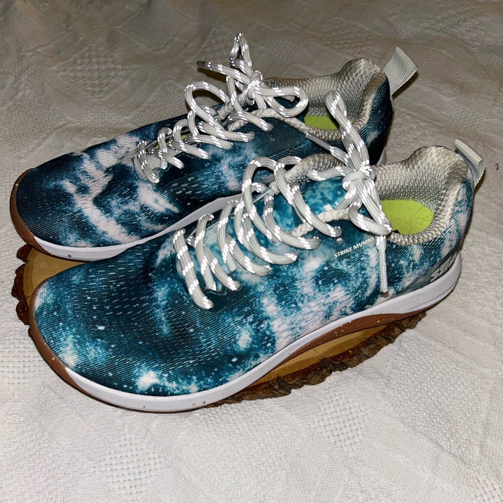 Stylish Blue Athletic Shoes for Women